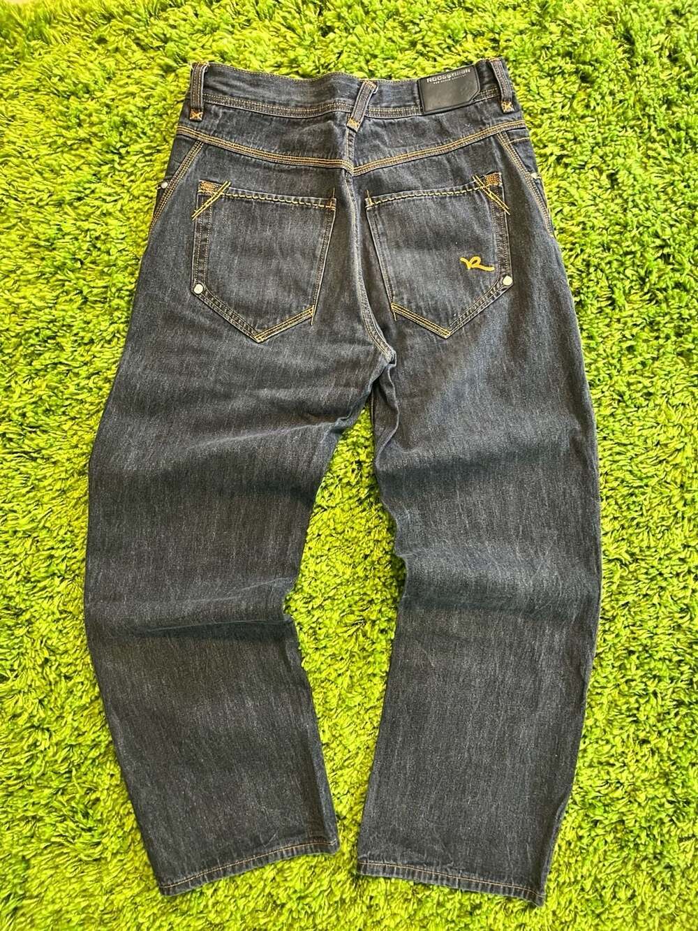 Vintage Rocawear Y2K Dark Wash Relaxed Fit Denim Jeans Size 34